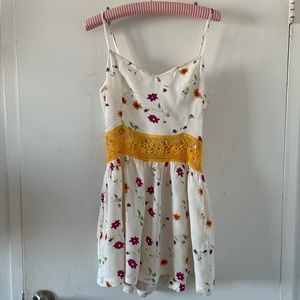 NWT Topshop floral romper w/ crochet cutout, US 8